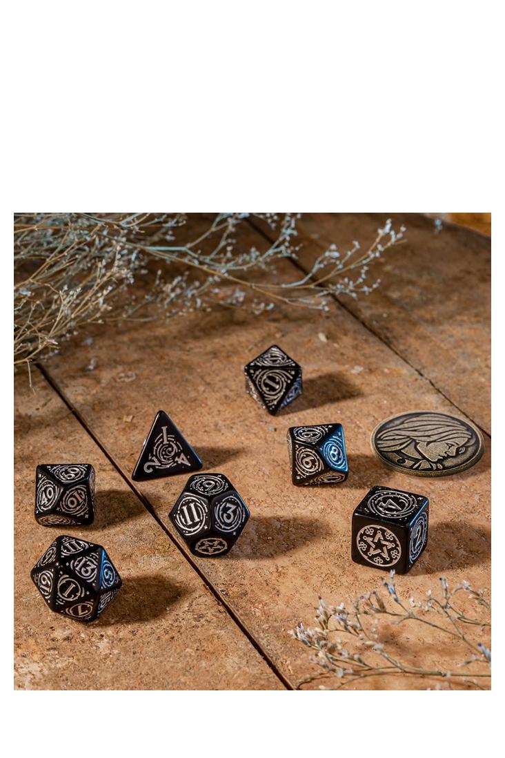 Q Workshop - The Witcher Würfelset - Yennefer The Obsidian Star